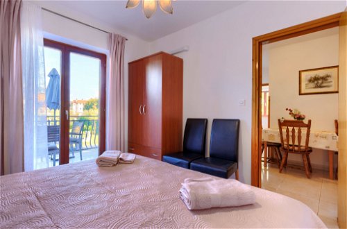 Photo 2 - 2 bedroom Apartment in Rovinj with sea view