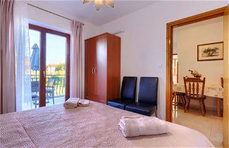 Foto 2 - Apartamento de 2 habitaciones en Rovinj con vistas al mar