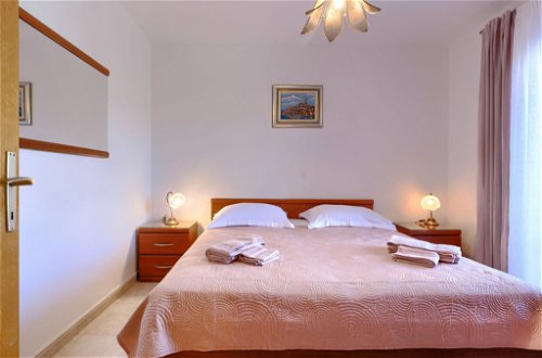Foto 6 - Apartment mit 2 Schlafzimmern in Rovinj mit blick aufs meer