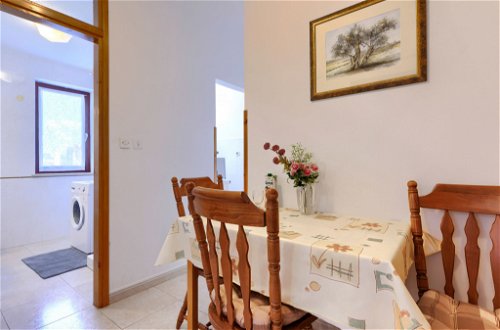 Foto 3 - Apartamento de 2 habitaciones en Rovinj con vistas al mar