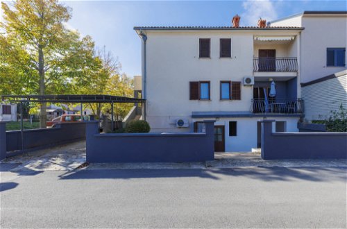 Foto 5 - Apartamento de 2 habitaciones en Rovinj con vistas al mar