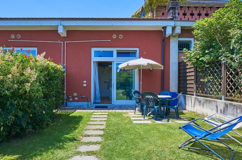 Photo 3 - Maison de 1 chambre à Gravedona ed Uniti avec jardin et vues sur la montagne