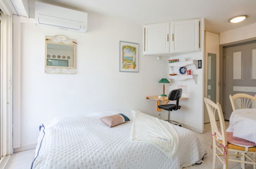 Foto 11 - Apartamento de 1 habitación en Fréjus con terraza y vistas al mar