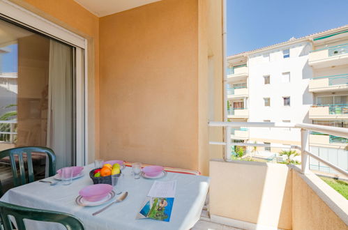 Photo 15 - 1 bedroom Apartment in Fréjus with terrace and sea view