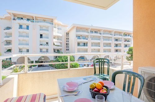 Photo 16 - 1 bedroom Apartment in Fréjus with terrace and sea view