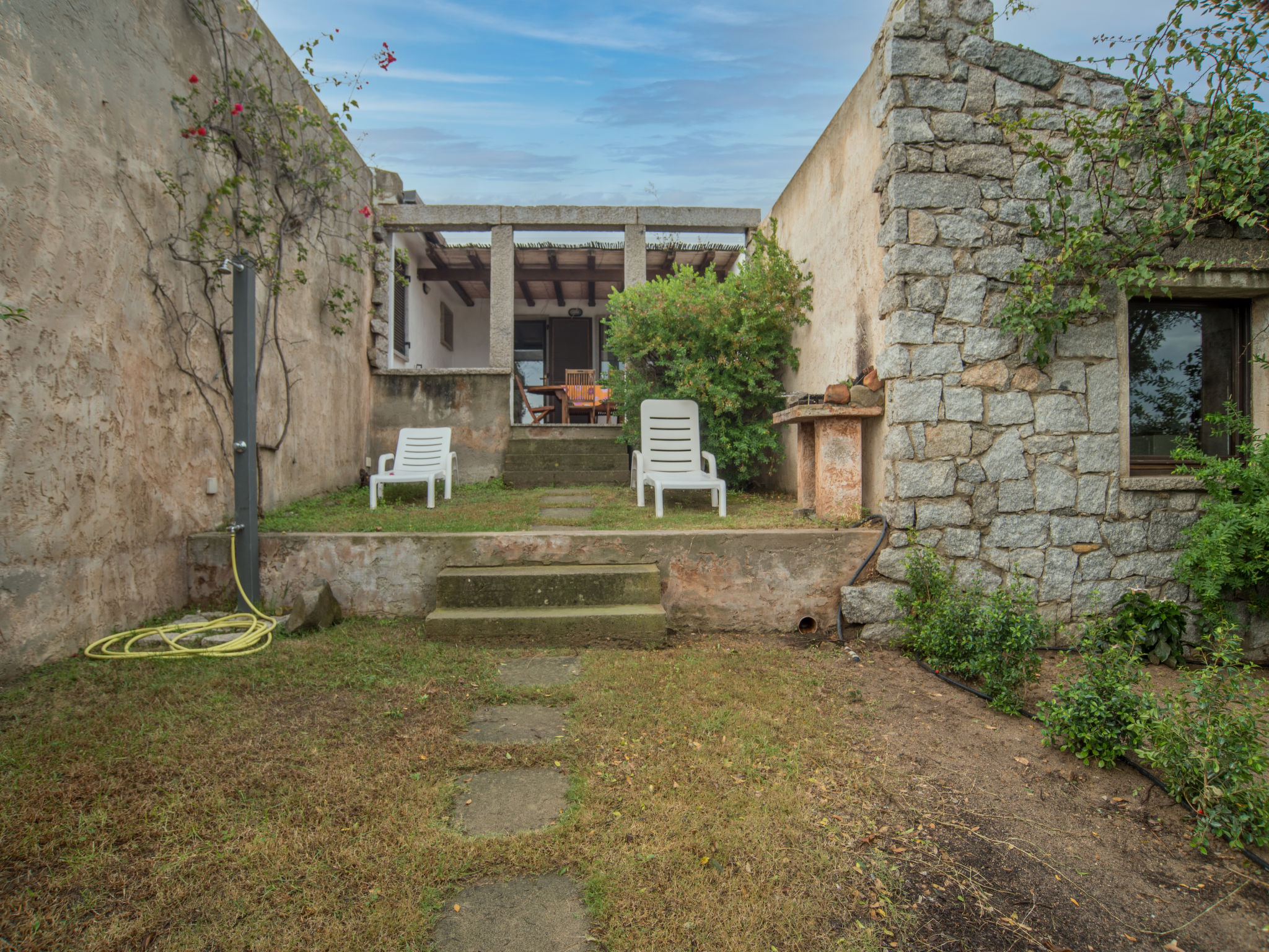 Foto 4 - Casa de 2 quartos em Castiadas com jardim e terraço