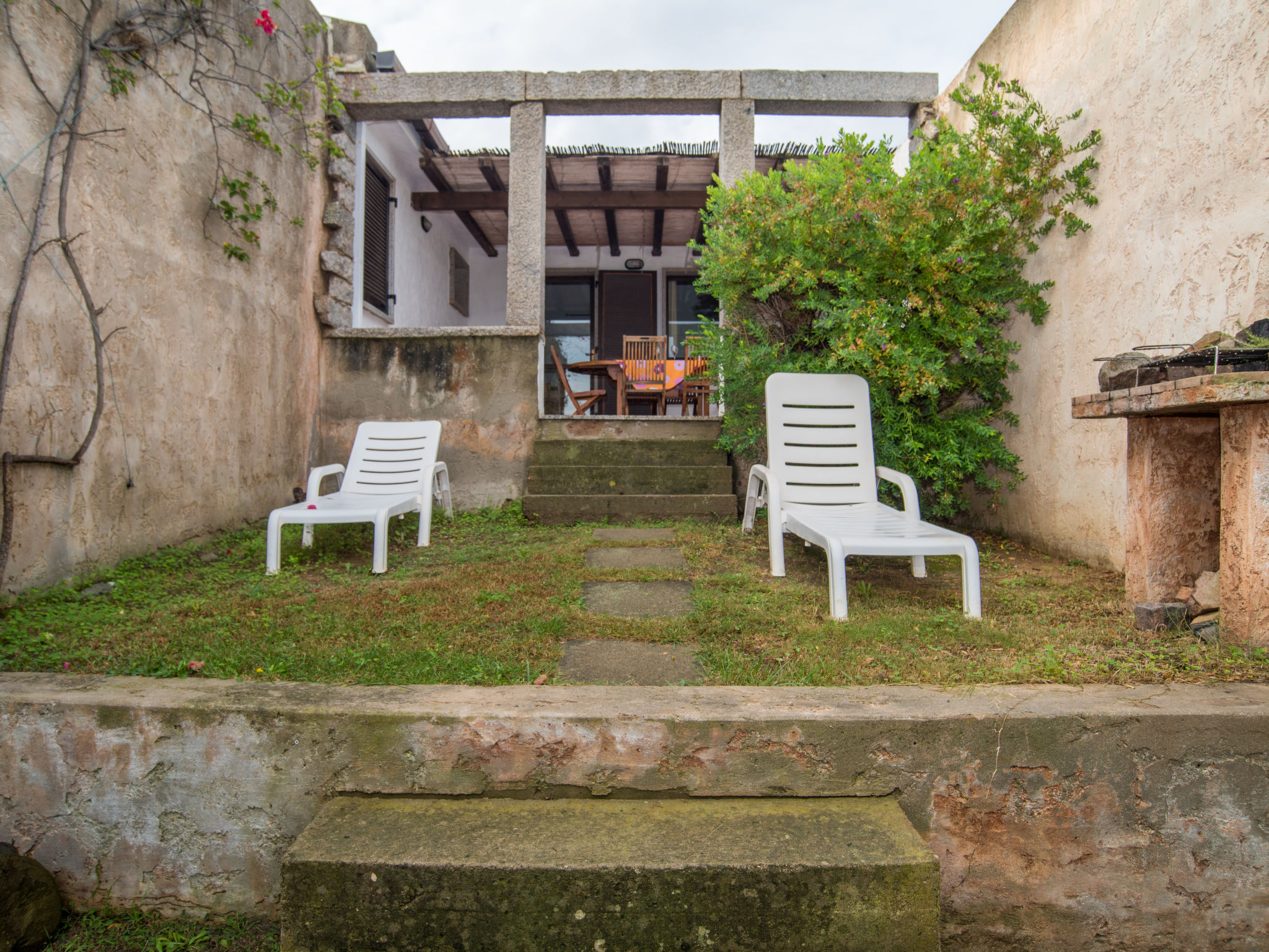 Foto 6 - Casa de 2 quartos em Castiadas com jardim e terraço