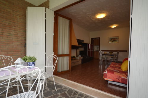 Photo 2 - 2 bedroom House in Lignano Sabbiadoro with garden and terrace