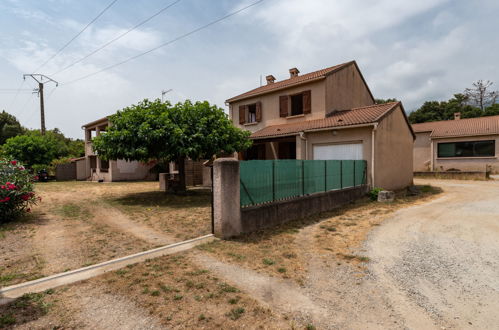 Foto 18 - Appartamento con 2 camere da letto a Santa-Maria-Poggio con giardino e vista mare