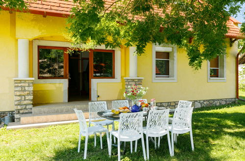 Foto 23 - Casa con 4 camere da letto a Balatonudvari con giardino