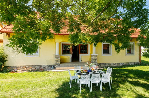 Photo 24 - 4 bedroom House in Balatonudvari with garden