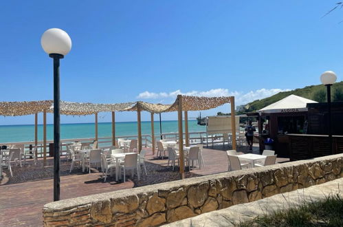 Photo 2 - Maison de 2 chambres à Peschici avec piscine et vues à la mer