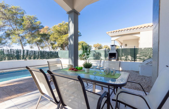 4 bedroom House in Deltebre with private pool and garden - Photo 3