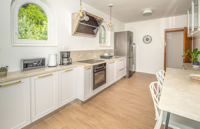 Casa de 5 quartos em Split com piscina privada e jardim - Foto 4