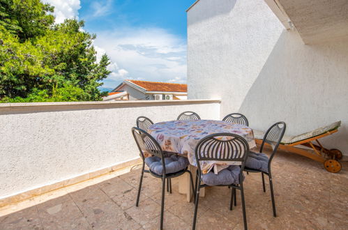 Foto 31 - Casa de 5 quartos em Split com piscina privada e vistas do mar