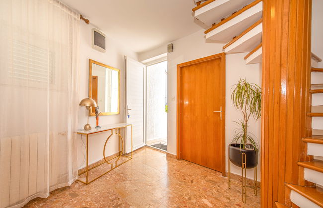 Casa de 5 quartos em Split com piscina privada e jardim - Foto 14