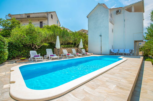 Photo 1 - Maison de 5 chambres à Split avec piscine privée et vues à la mer