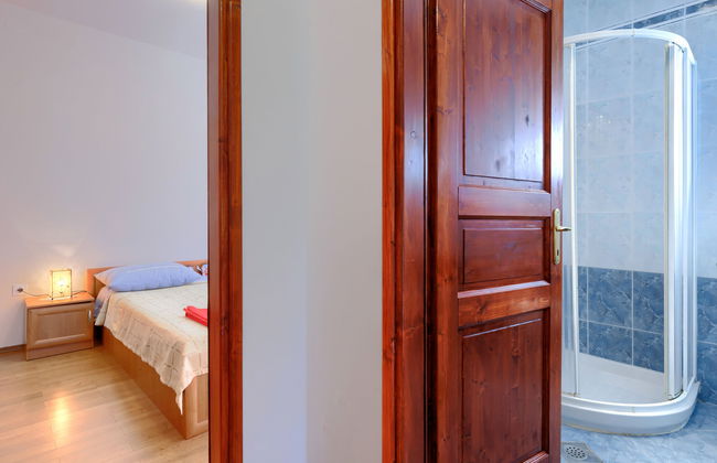 Apartment mit 3 Schlafzimmern in Poreč mit schwimmbad und garten - Foto 24