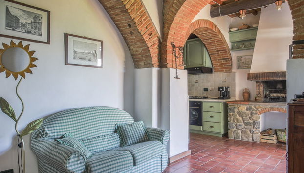2 bedroom Apartment in Montevarchi with swimming pool and garden - Photo 4