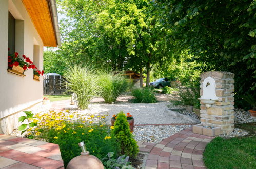 Foto 14 - Haus mit 2 Schlafzimmern in Balatonszemes mit garten und terrasse