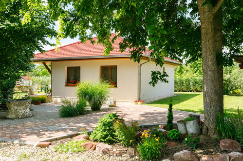 Foto 21 - Casa de 2 quartos em Balatonszemes com jardim e terraço