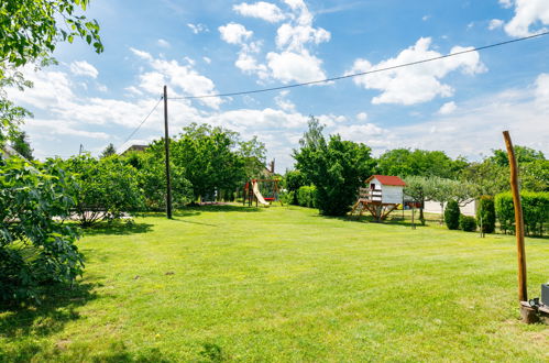 Foto 4 - Haus mit 2 Schlafzimmern in Balatonszemes mit garten und blick auf die berge