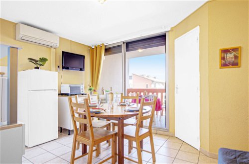Foto 9 - Appartamento con 1 camera da letto a Canet-en-Roussillon con piscina e vista mare