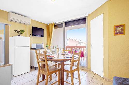 Photo 9 - 1 bedroom Apartment in Canet-en-Roussillon with swimming pool and garden