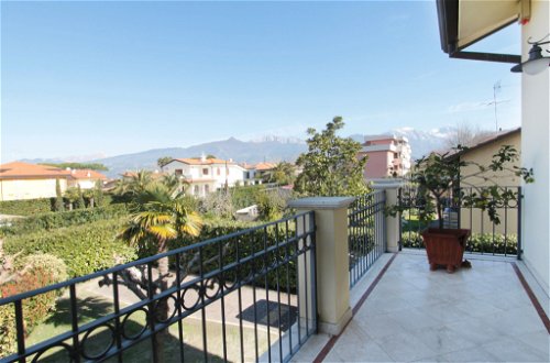 Photo 26 - 4 bedroom House in Forte dei Marmi with garden and sea view