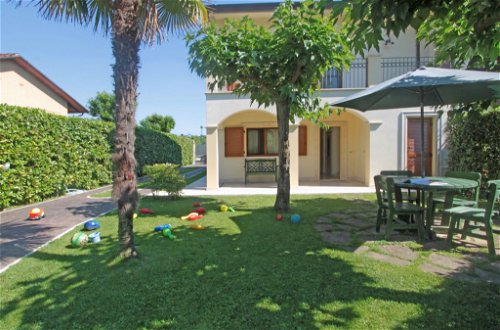 Photo 23 - 4 bedroom House in Forte dei Marmi with garden and sea view