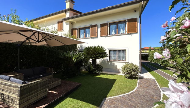 Haus mit 5 Schlafzimmern in Forte dei Marmi mit garten und terrasse - Foto 2
