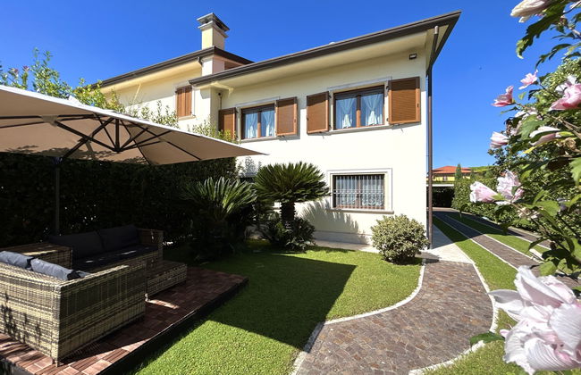 Haus mit 5 Schlafzimmern in Forte dei Marmi mit garten und terrasse - Foto 2