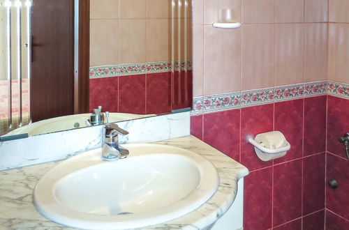 Foto 14 - Apartamento de 2 quartos em Kali com jardim