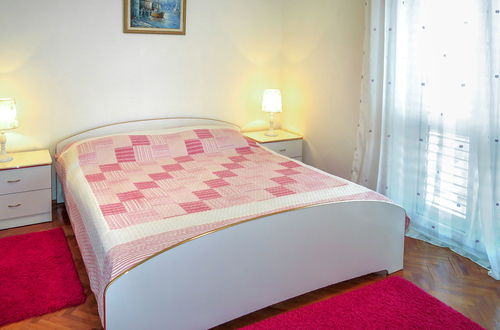 Foto 10 - Apartamento de 2 quartos em Kali com jardim