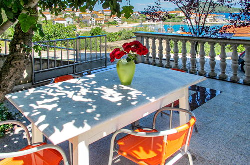 Foto 3 - Apartamento de 2 quartos em Kali com jardim