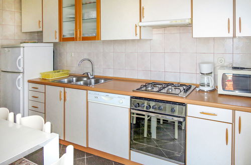 Foto 11 - Apartamento de 2 quartos em Kali com jardim