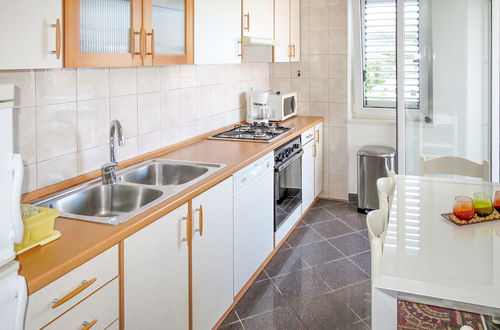 Foto 12 - Apartamento de 2 quartos em Kali com jardim