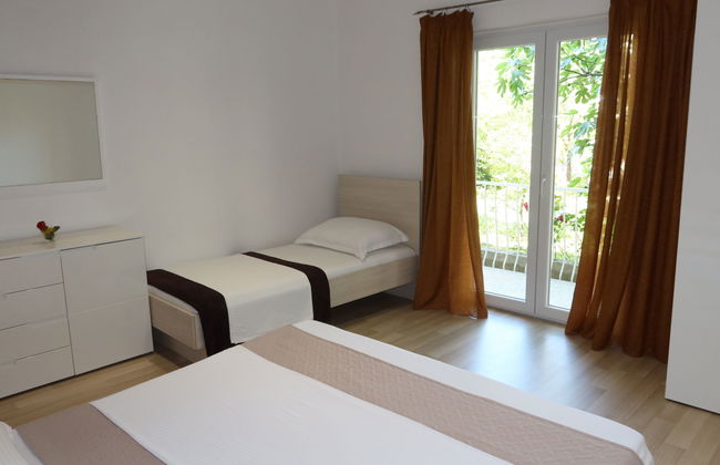 Apartamento de 5 quartos em Sukošan com jardim e terraço - Foto 14