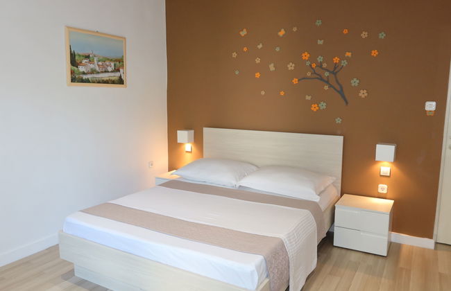 Apartamento de 5 quartos em Sukošan com jardim e terraço - Foto 11