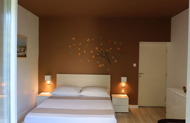 Apartamento de 5 quartos em Sukošan com jardim e terraço - Foto 15