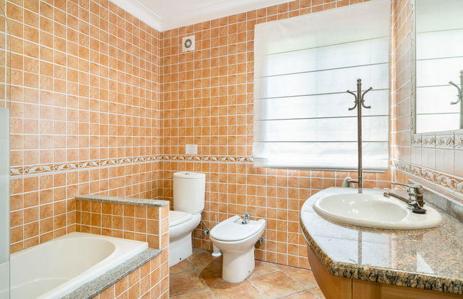 Casa de 4 quartos em Viana do Castelo com piscina e jardim - Foto 22