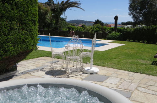 Foto 2 - Casa con 4 camere da letto a Viana do Castelo con piscina e giardino