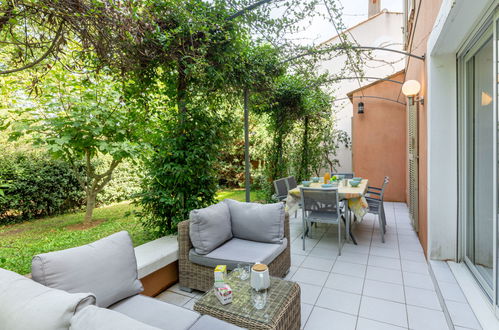 Photo 2 - Maison de 4 chambres à Roquebrune-sur-Argens avec piscine et jardin