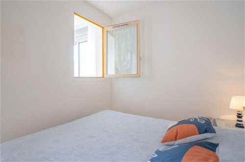 Foto 12 - Appartamento con 1 camera da letto a Le Grau-du-Roi con piscina e vista mare