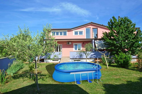 Foto 1 - Casa de 2 quartos em Umag com piscina privada e vistas do mar