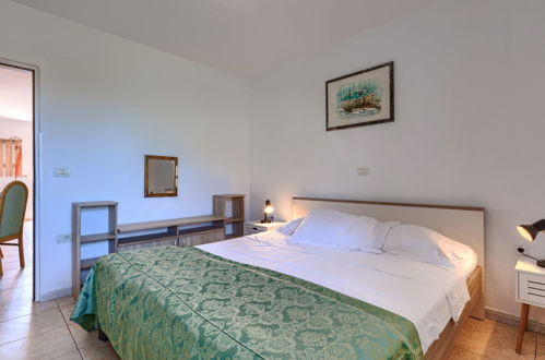 Foto 30 - Casa con 2 camere da letto a Umag con piscina privata e vista mare