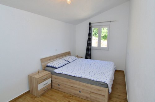 Foto 15 - Appartamento con 2 camere da letto a Sebenico con vista mare