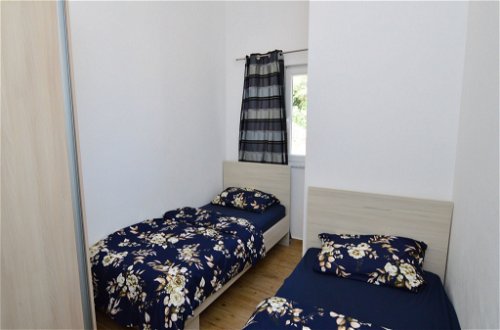 Photo 14 - Appartement de 2 chambres à Sibenik avec vues à la mer