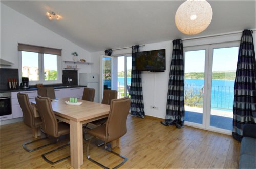 Foto 2 - Apartamento de 2 quartos em Sibenik com vistas do mar
