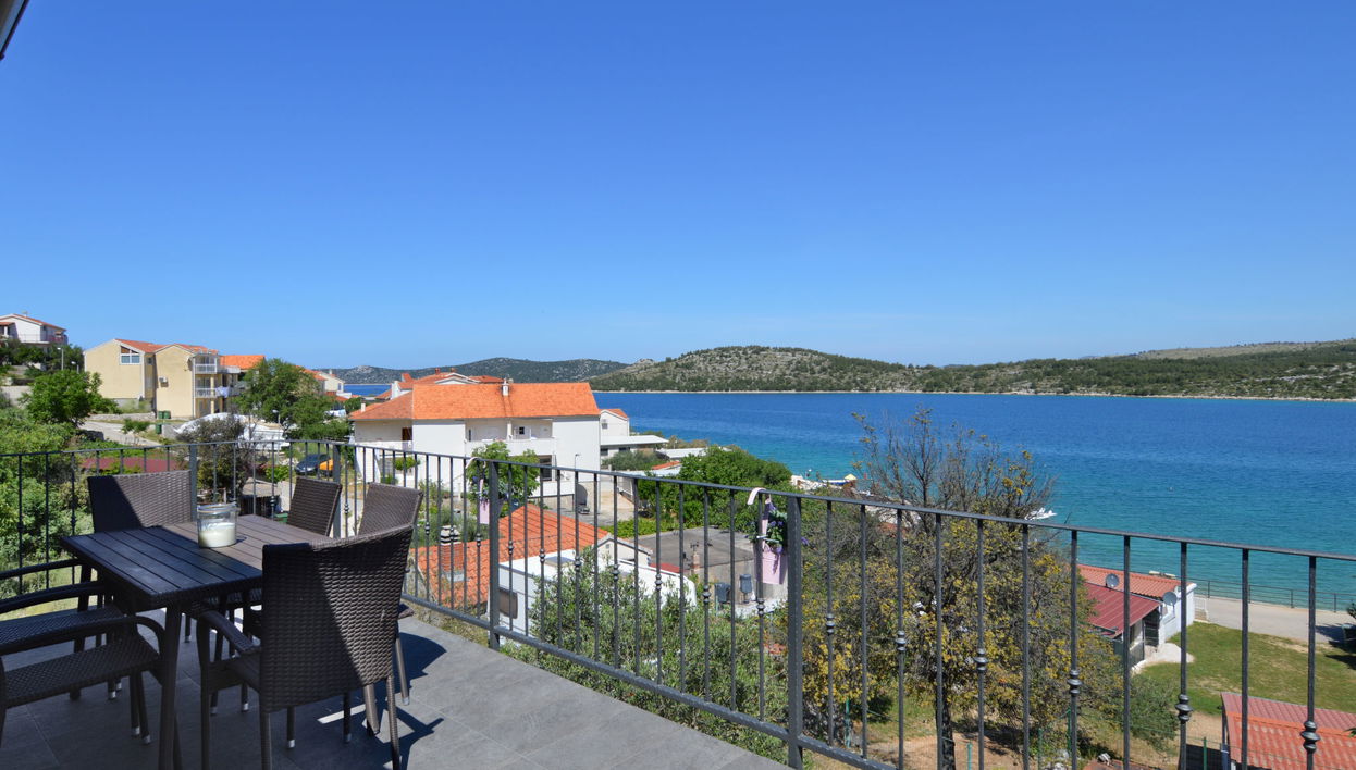Apartamento de 3 quartos em Sibenik com jardim - Foto 1